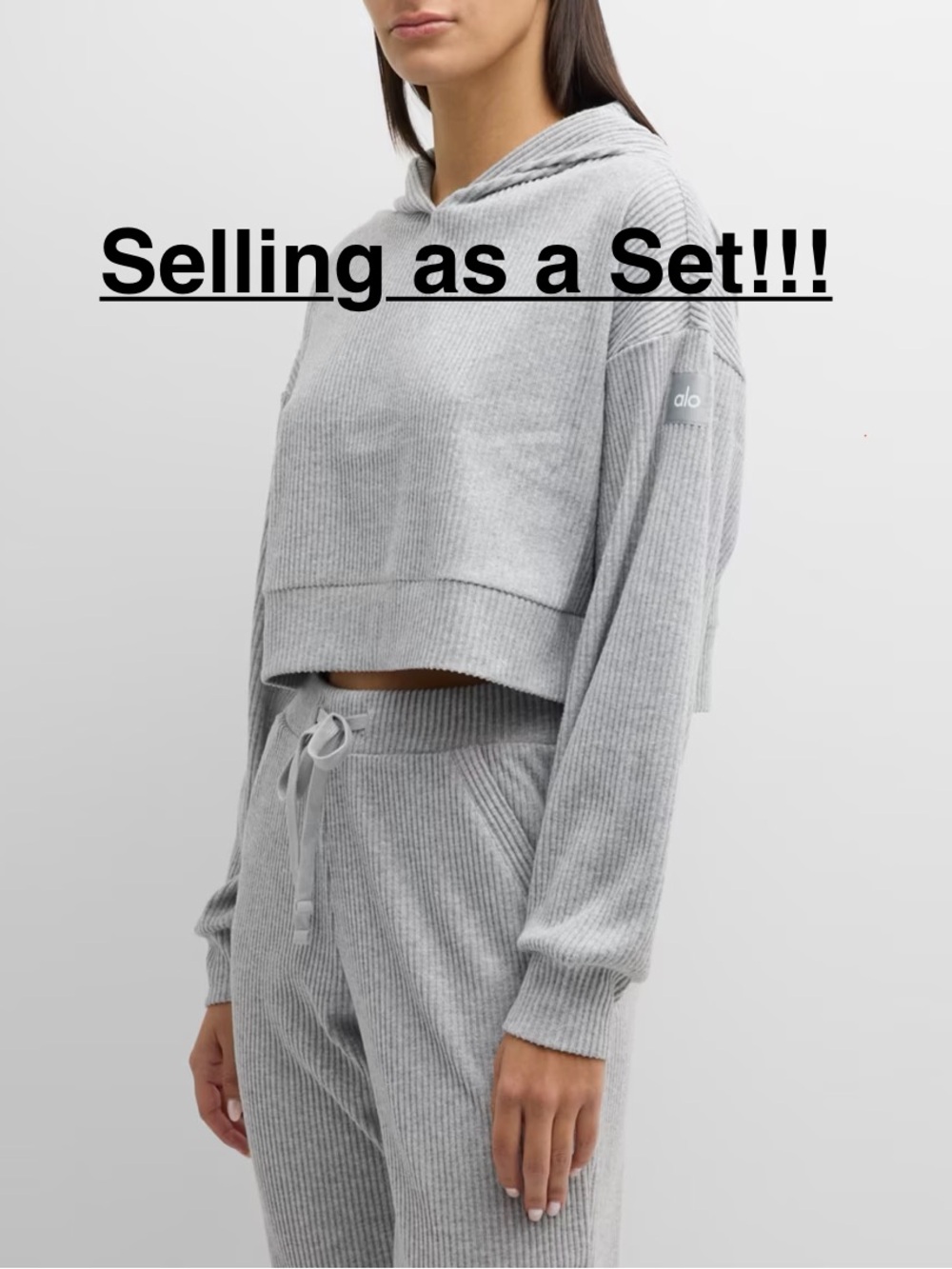 ALO Yoga Women's Muse SET - TWO PIECES